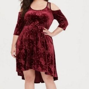 Torrid Minnie Mouse velvet dress red floral rose cold shoulder size 5x 28 NEW
